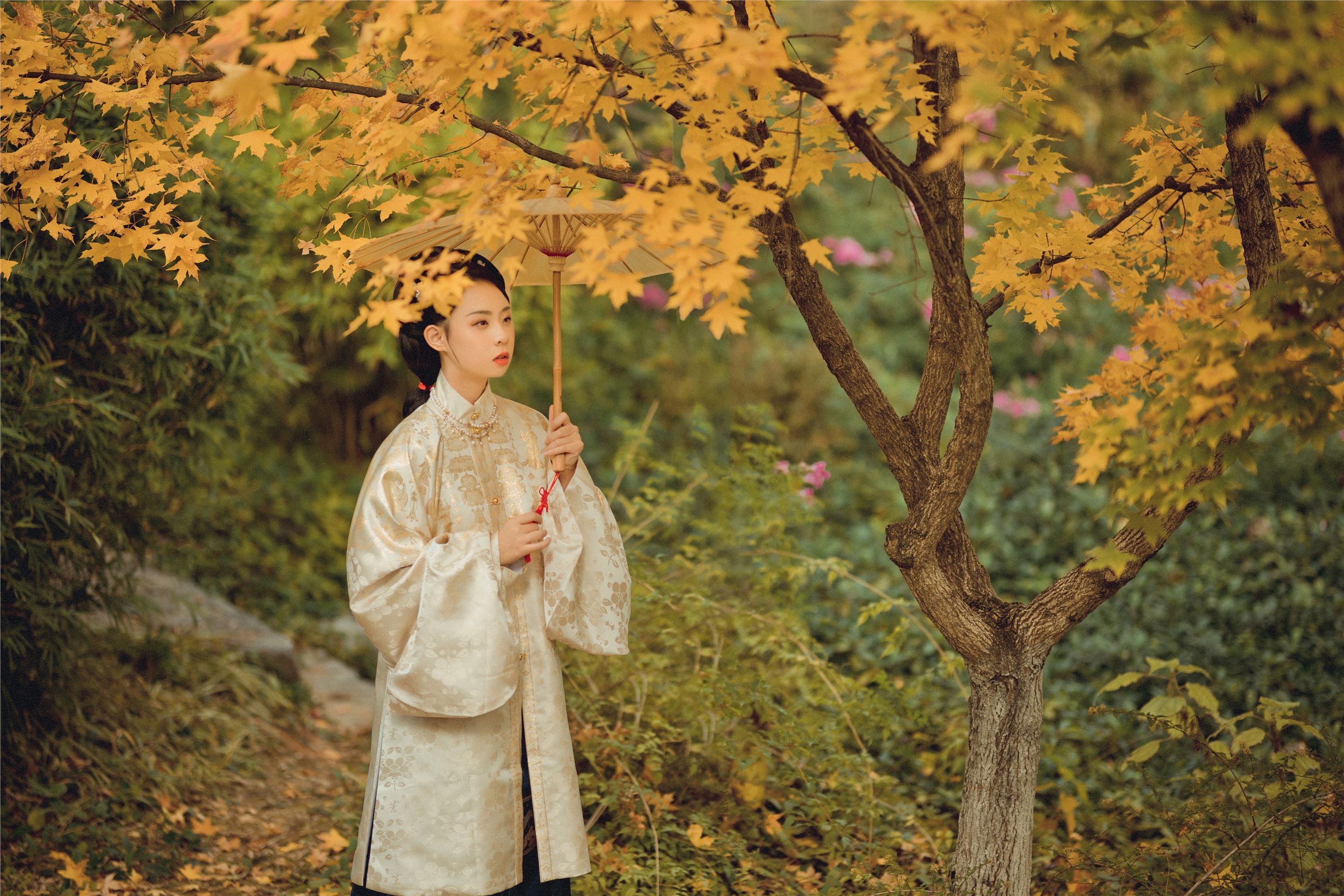 YITUYU艺图语 2021.09.03 寻枫 冯友薇